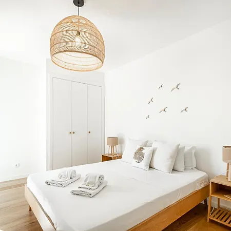 Beguest Only Good Vibes - *